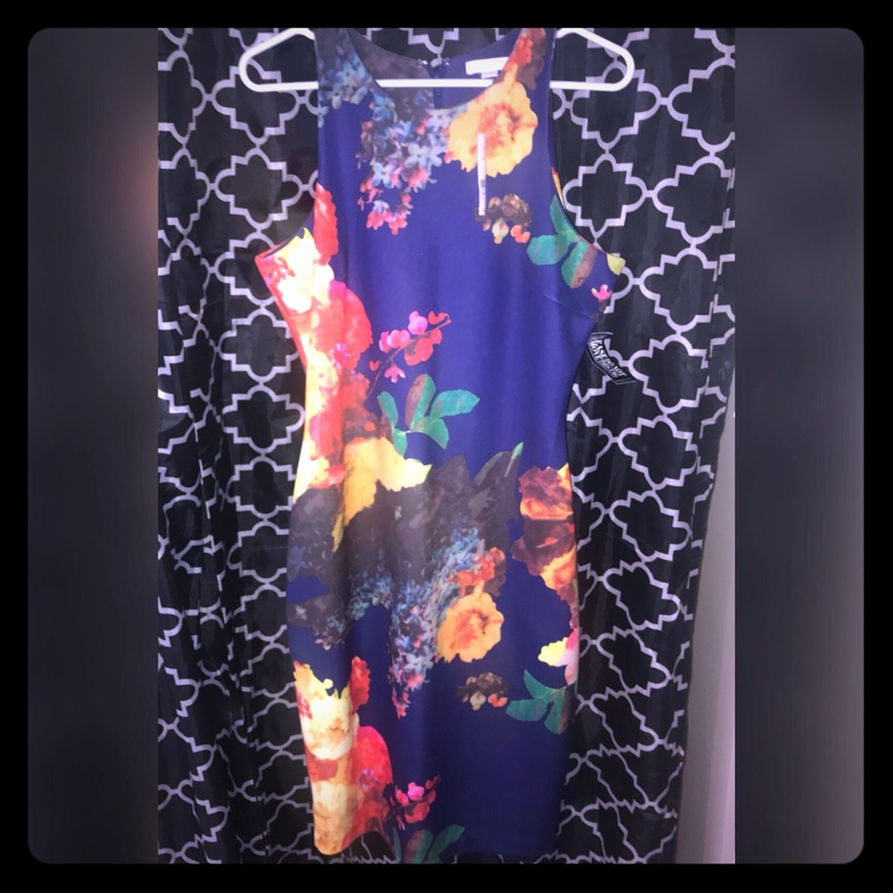 NWT Size M Floral Dress
